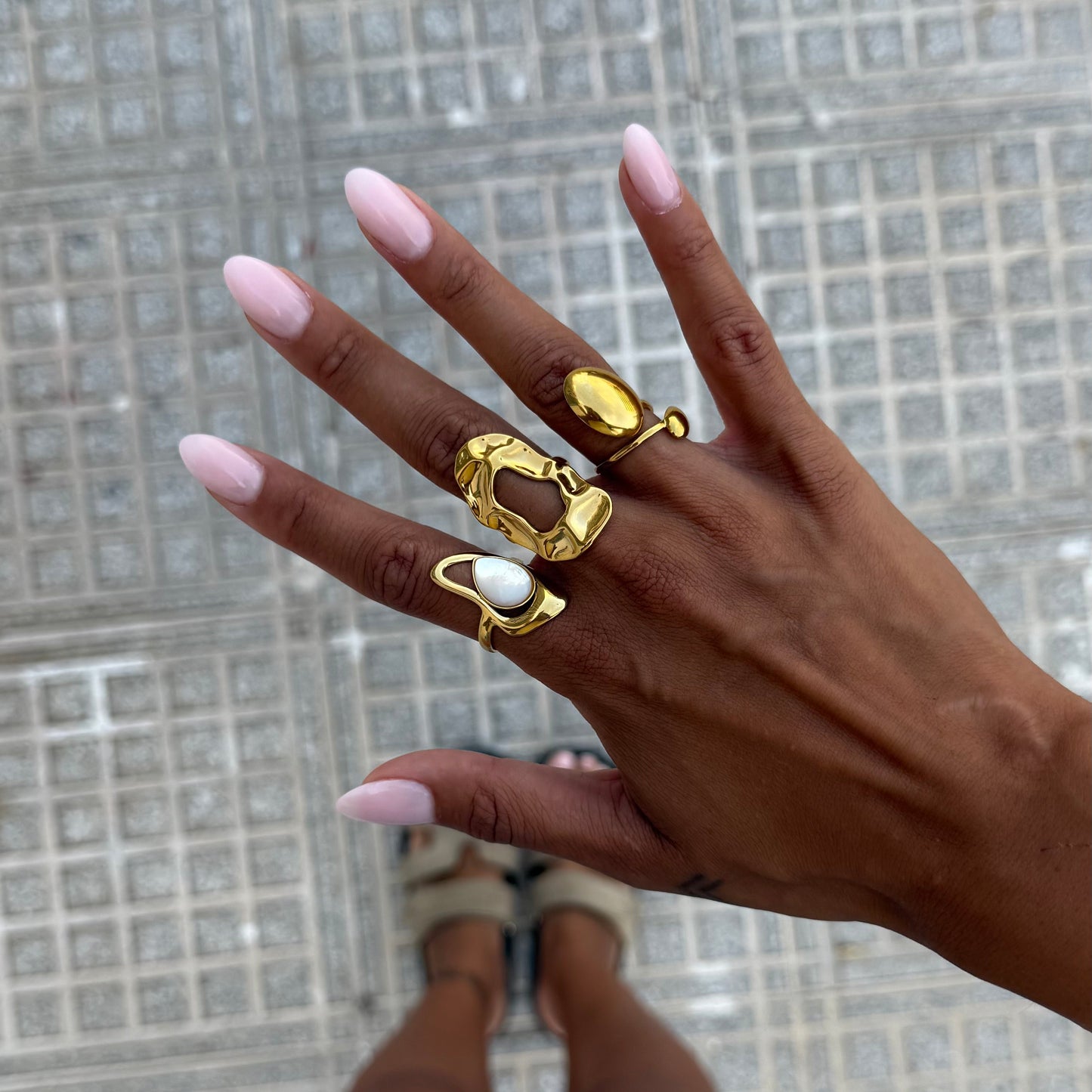 CONTOUR RING